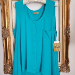 Valerie Stevens sleeveless button down top.